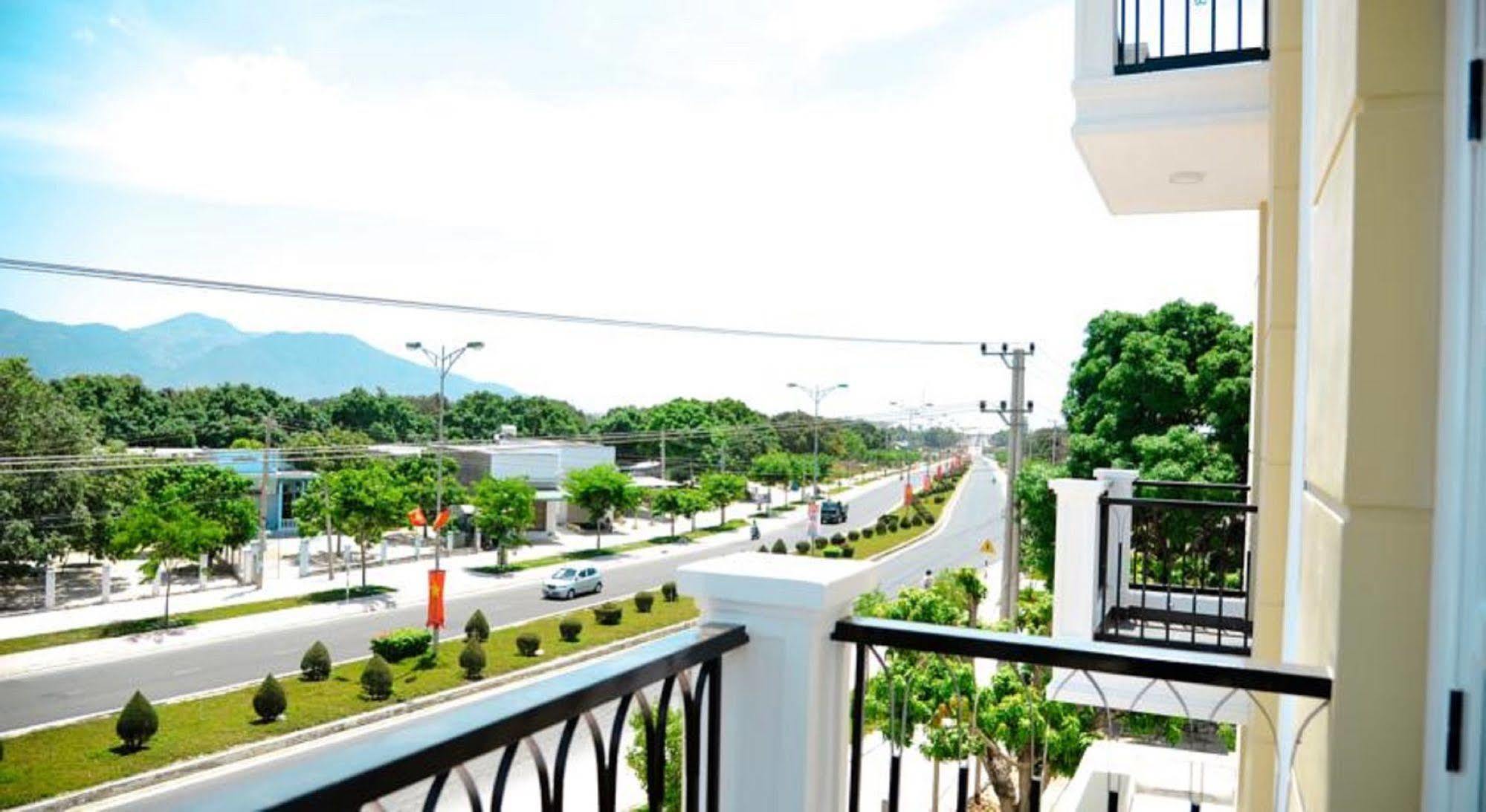 Allure Hotel Thuy Trieu Bagian luar foto